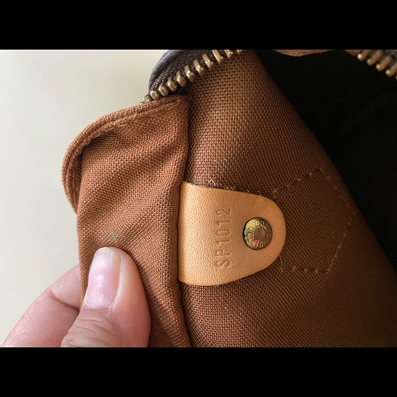 Authentic Louis Vuitton Speedy - Picture 12 of 14